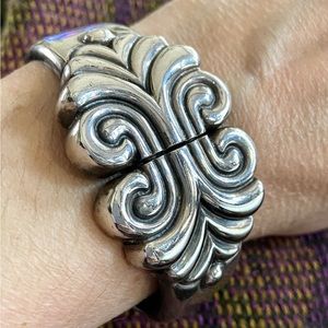 Vintage Sterling Silver Clamper Bracelet Pre Colombian Design 925